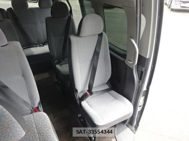 Toyota HIACE VAN 2017-09 8780468-14