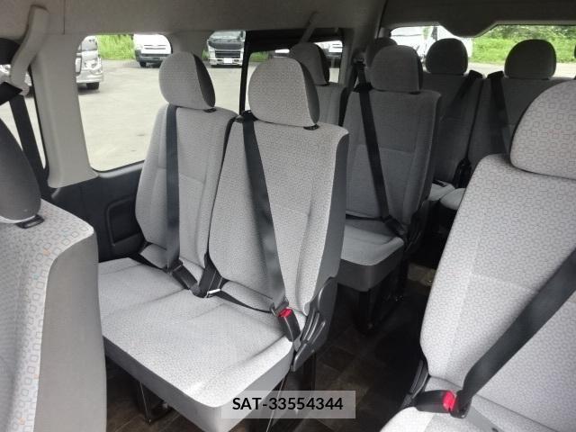 Toyota HIACE VAN 2017-09 8780468-15