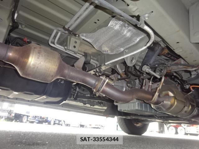 Toyota HIACE VAN 2017-09 8780468-29