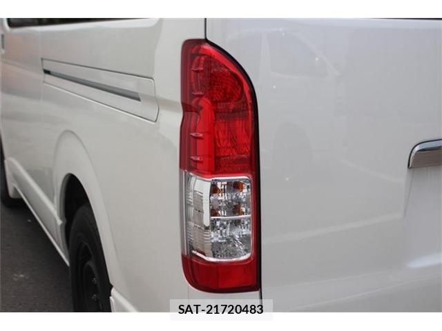 Toyota HIACE VAN 2021-04 8780471-15