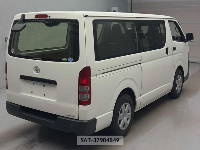 Toyota HIACE VAN 2019-06 8828209-1