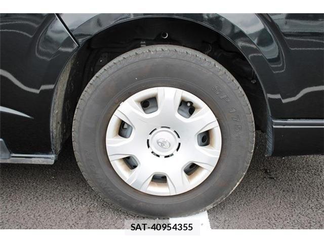 Toyota HIACE VAN 2025-07 8849236-17