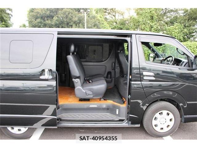 Toyota HIACE VAN 2025-07 8849236-21
