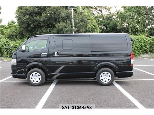 Toyota HIACE VAN 2021-01 8840998-13