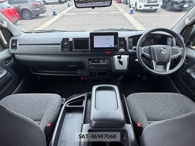 Toyota HIACE VAN 2026-04 8849237-13