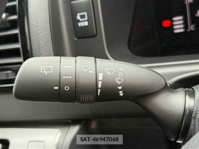Toyota HIACE VAN 2026-04 8849237-21