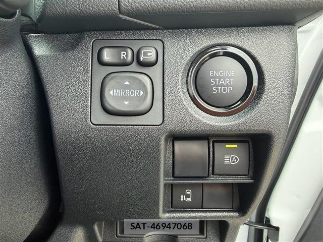 Toyota HIACE VAN 2026-04 8849237-27