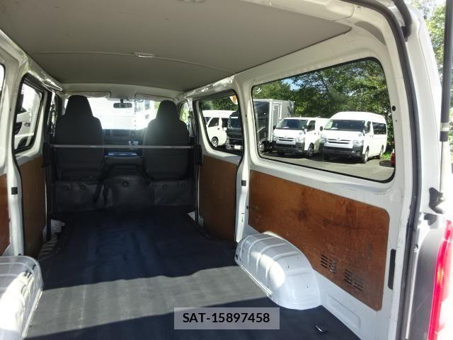 Toyota HIACE VAN 2022-03 8871122-15