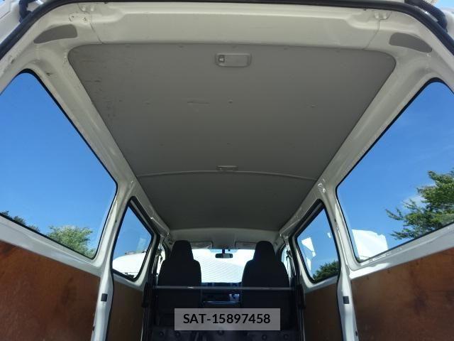 Toyota HIACE VAN 2022-03 8871122-17