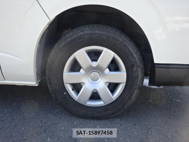 Toyota HIACE VAN 2022-03 8871122-23