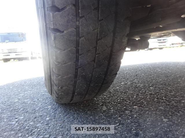 Toyota HIACE VAN 2022-03 8871122-27
