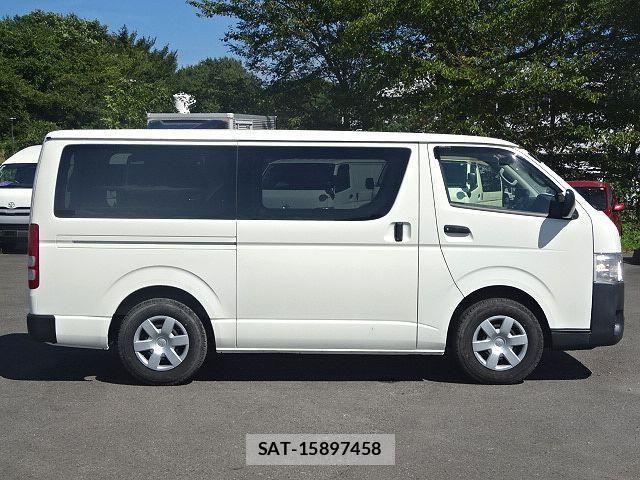Toyota HIACE VAN 2022-03 8871122-4