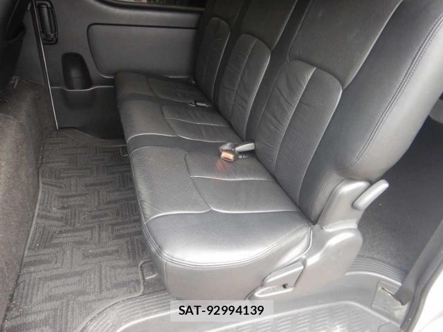 Toyota HIACE VAN 2013-01 8871123-9