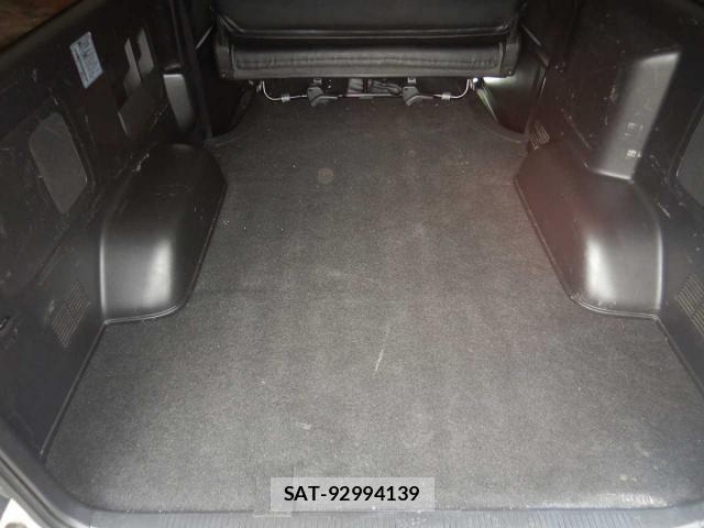 Toyota HIACE VAN 2013-01 8871123-18
