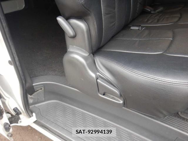 Toyota HIACE VAN 2013-01 8871123-24