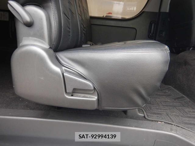 Toyota HIACE VAN 2013-01 8871123-25