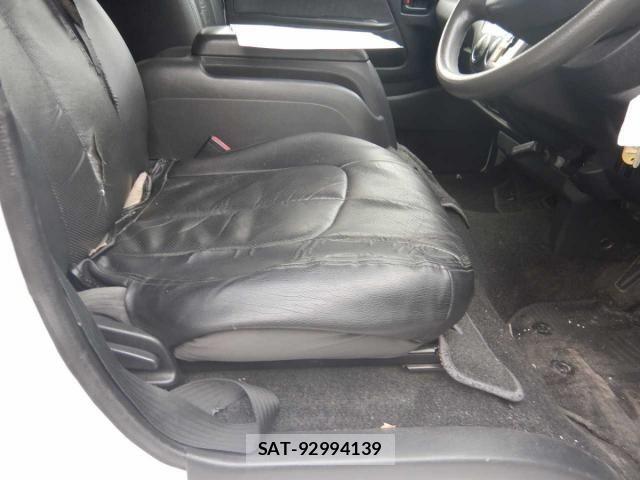 Toyota HIACE VAN 2013-01 8871123-28