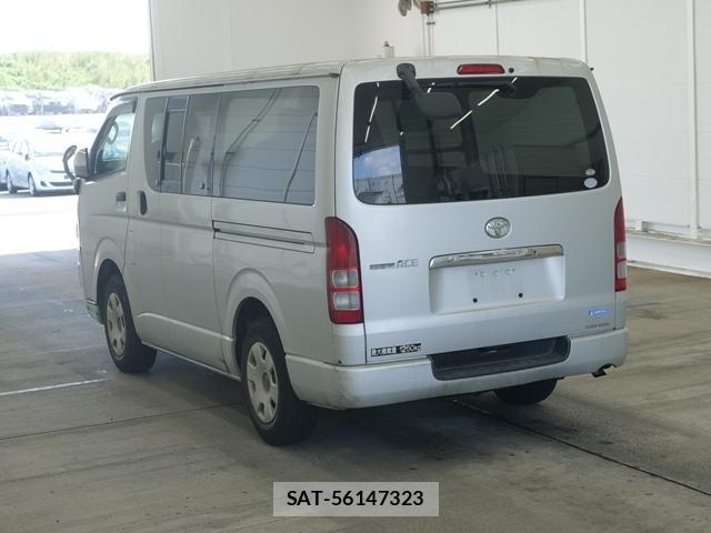 Toyota HIACE VAN 2008-10 8914328-1