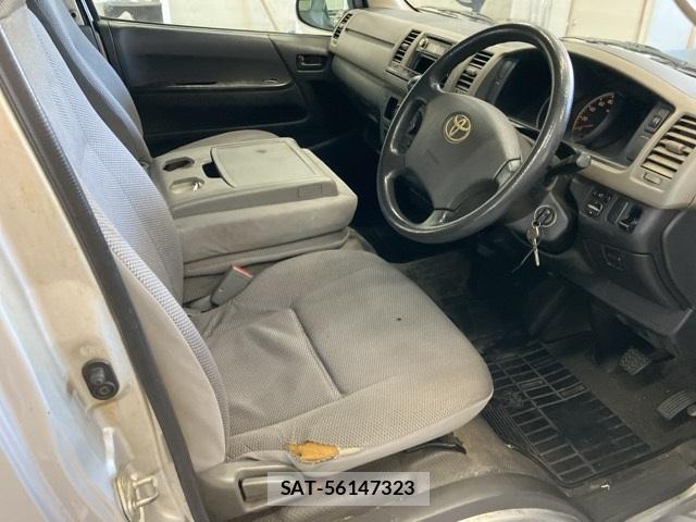 Toyota HIACE VAN 2008-10 8914328-3