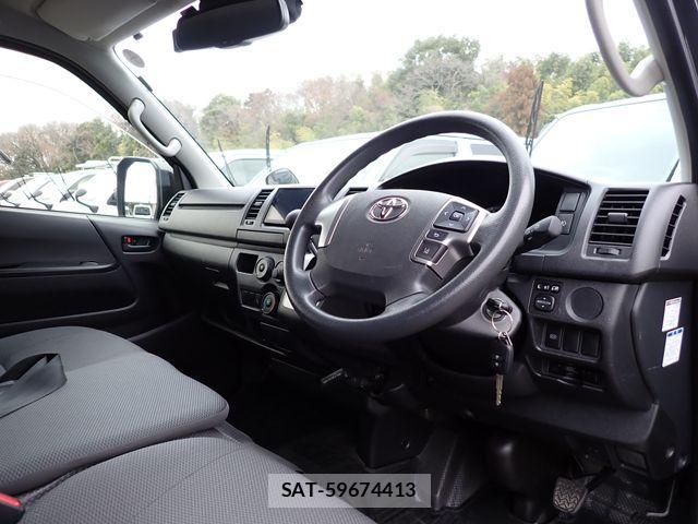 Toyota HIACE VAN 2021-06 3906030-18