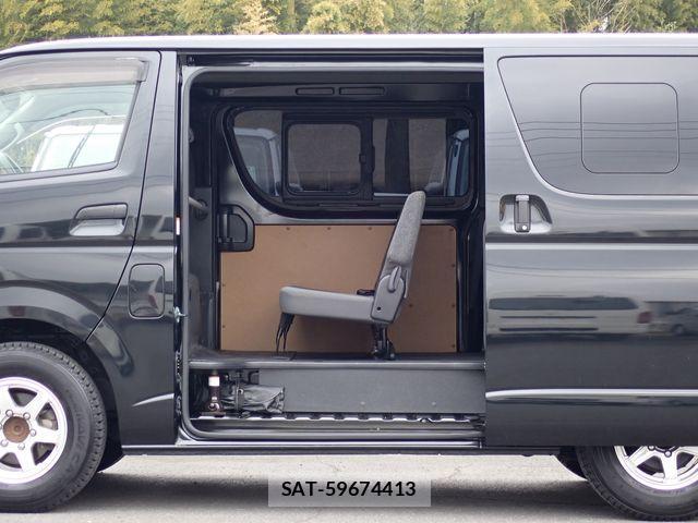 Toyota HIACE VAN 2021-06 3906030-4