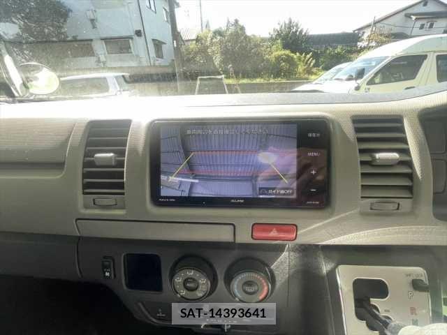 Toyota HIACE VAN 2013-09 1331119-17