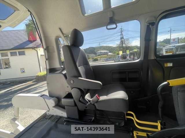 Toyota HIACE VAN 2013-09 1331119-5