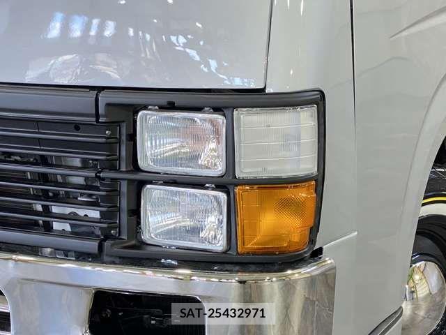 Toyota HIACE VAN 2005-04 3414262-7