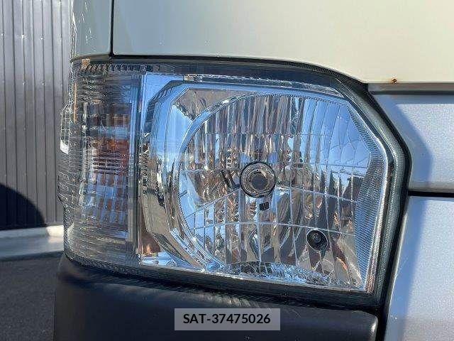 Toyota HIACE VAN 2021-03 3769303-29