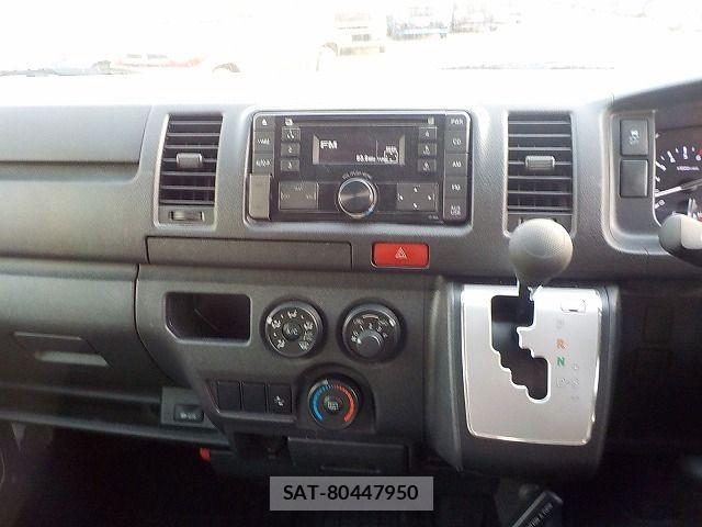 Toyota HIACE VAN 2021-02 4324674-11