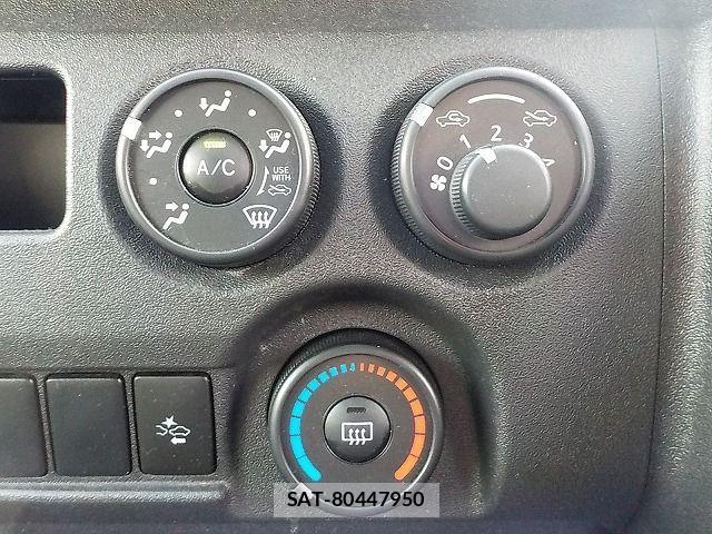 Toyota HIACE VAN 2021-02 4324674-13