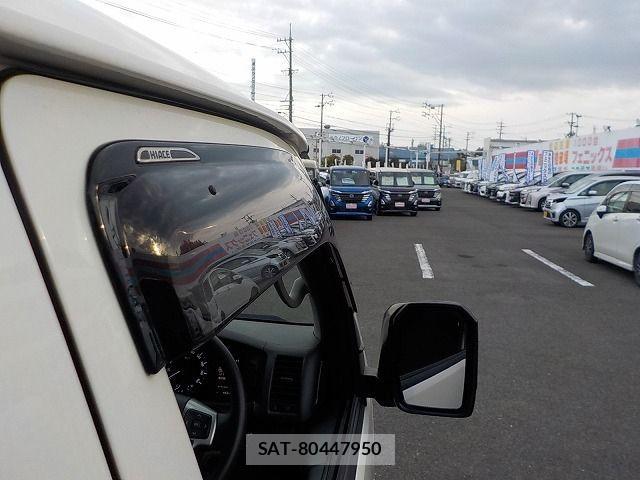 Toyota HIACE VAN 2021-02 4324674-23