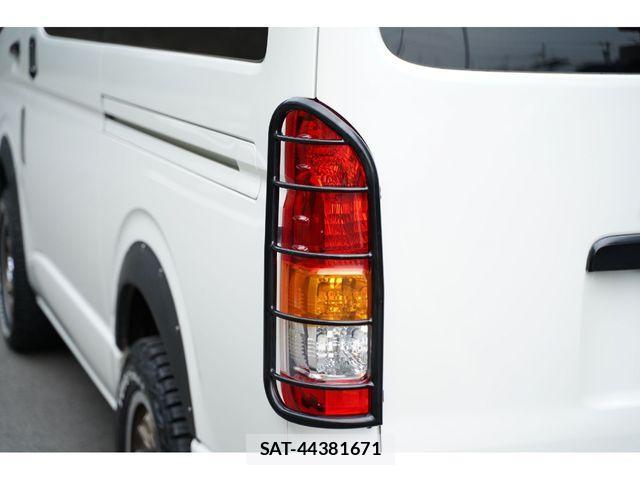 Toyota HIACE VAN 2019-07 522814-10