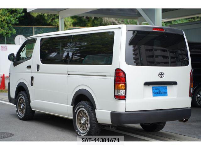Toyota HIACE VAN 2019-07 522814-12