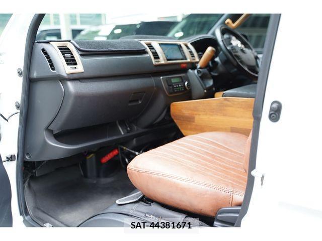 Toyota HIACE VAN 2019-07 522814-20