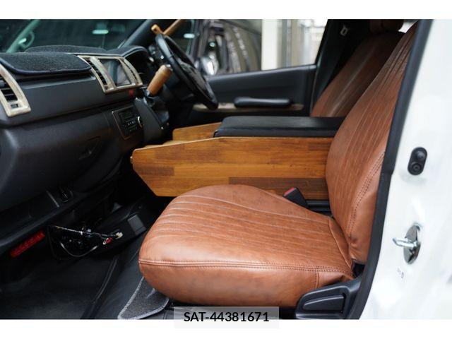 Toyota HIACE VAN 2019-07 522814-21