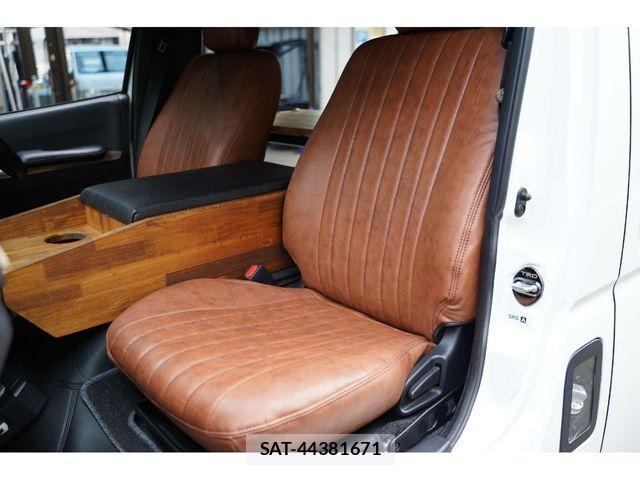 Toyota HIACE VAN 2019-07 522814-22