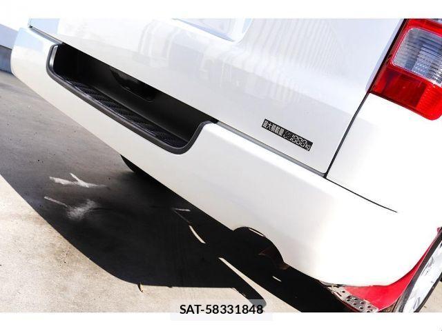Toyota HIACE VAN 2013-01 531653-10