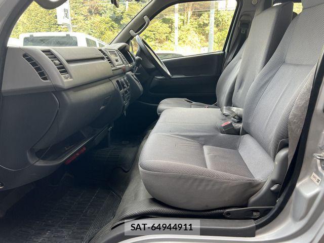 Toyota HIACE VAN 2004-12 735135-11