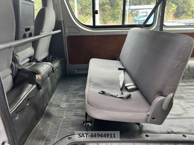 Toyota HIACE VAN 2004-12 735135-14