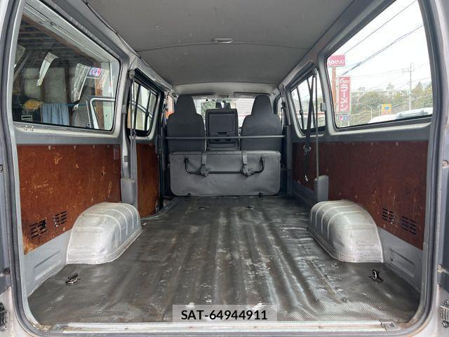 Toyota HIACE VAN 2004-12 735135-16