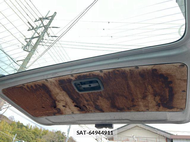 Toyota HIACE VAN 2004-12 735135-19