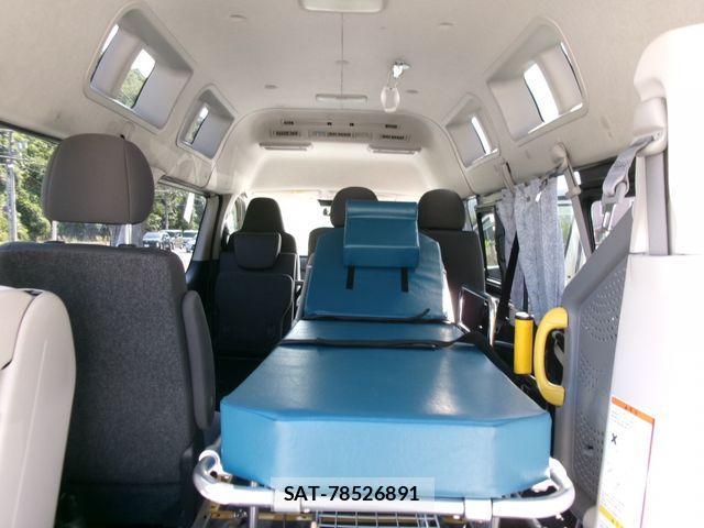 Toyota HIACE VAN 2020-03 1212426-15