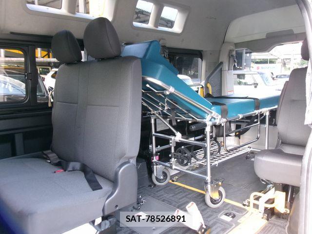 Toyota HIACE VAN 2020-03 1212426-17