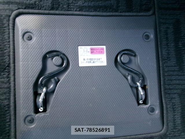 Toyota HIACE VAN 2020-03 1212426-19