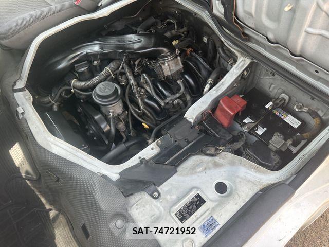 Toyota HIACE VAN 2005-05 1221617-19