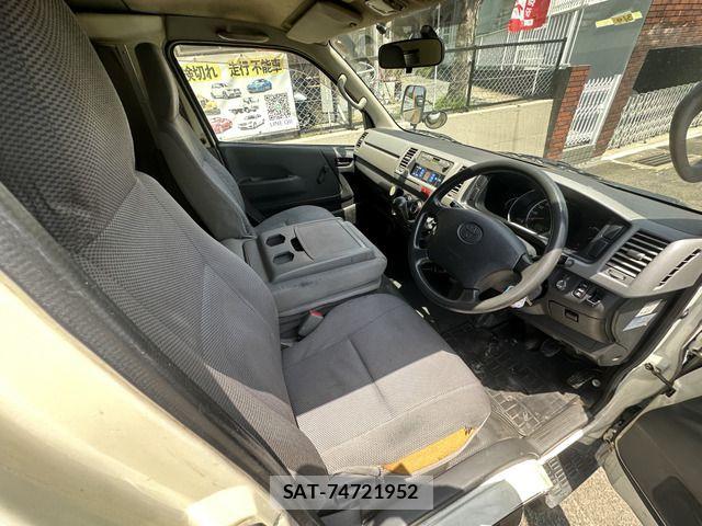 Toyota HIACE VAN 2005-05 1221617-4