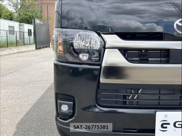 Toyota HIACE VAN 2025-03 1221667-8