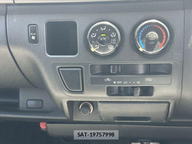 Toyota HIACE VAN 2008-06 1221622-12