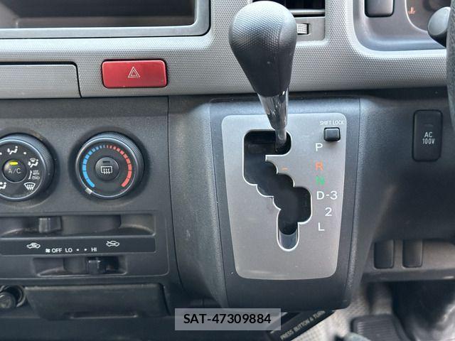 Toyota HIACE VAN 2005-09 1221618-12